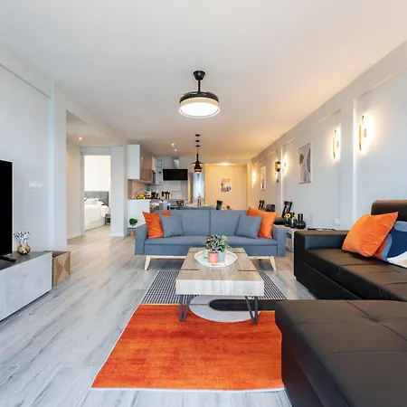 Malagasuite Golden Views Fuengirola