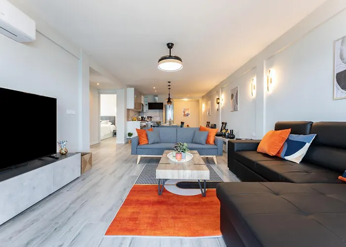 Malagasuite Golden Views Fuengirola