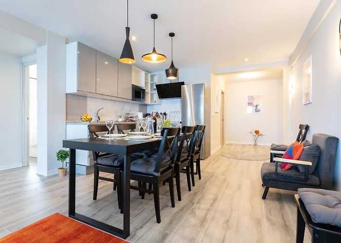 Malagasuite Golden Views アパート フエンヒロラ