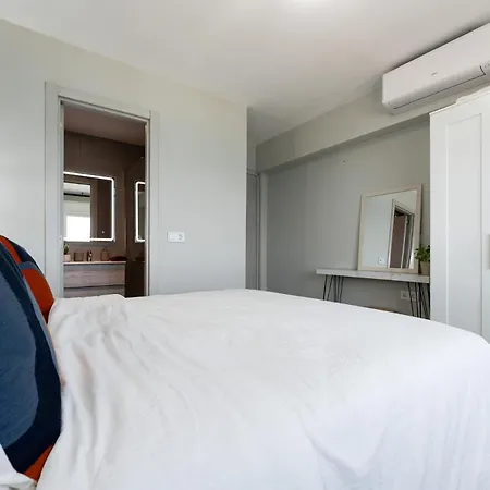 דירה Malagasuite Golden Views פואנגירולה